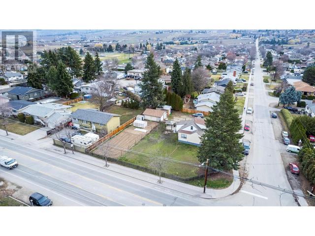 122 Wallace Road, House detached with 3 bedrooms, 2 bathrooms and 6 parking in Kelowna BC | Image 5