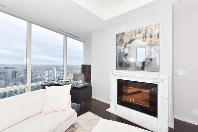 5001 - 180 University Ave, Condo with 2 bedrooms, 3 bathrooms and 2 parking in Toronto ON | Image 7