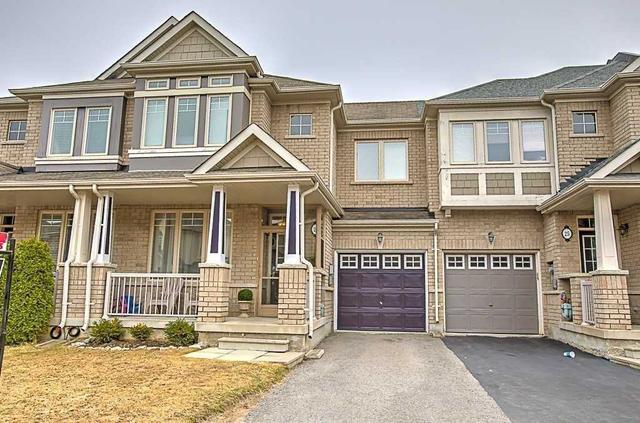 27 Pitney Ave, House attached with 3 bedrooms, 4 bathrooms and 3 parking in Richmond Hill ON | Image 1
