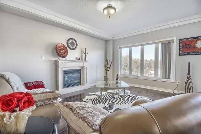 425 Gilpin Dr, House detached with 3 bedrooms, 4 bathrooms and 4 parking in Newmarket ON | Image 7
