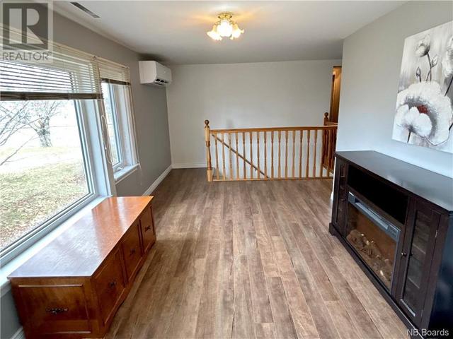 77 Rue Carleton, House detached with 6 bedrooms, 1 bathrooms and null parking in Rogersville NB | Image 24