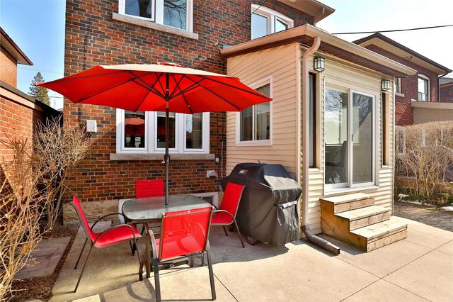 44 Humber Tr, House detached with 3 bedrooms, 2 bathrooms and 5 parking in Toronto ON | Image 28