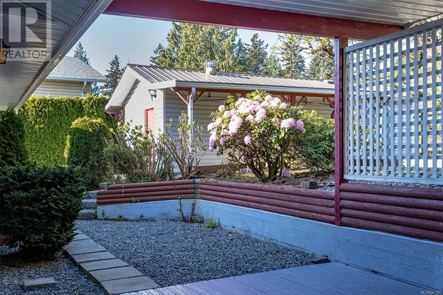 9882 Echo Hts, House detached with 2 bedrooms, 2 bathrooms and 2 parking in North Cowichan BC | Image 29