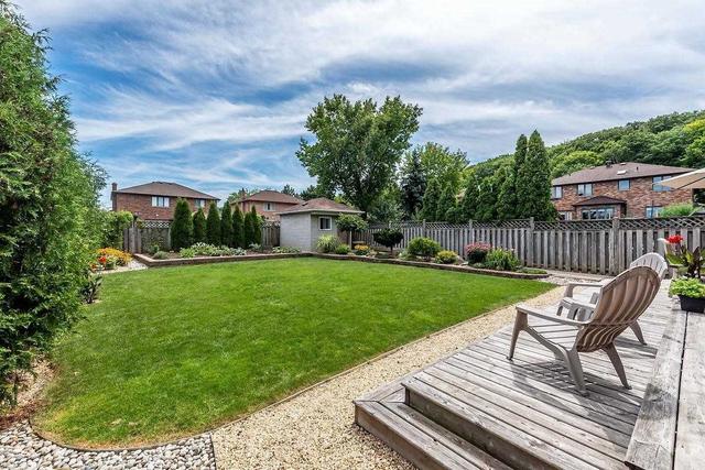 11 Shadeland Cres, House detached with 4 bedrooms, 4 bathrooms and 5 parking in Hamilton ON | Image 31