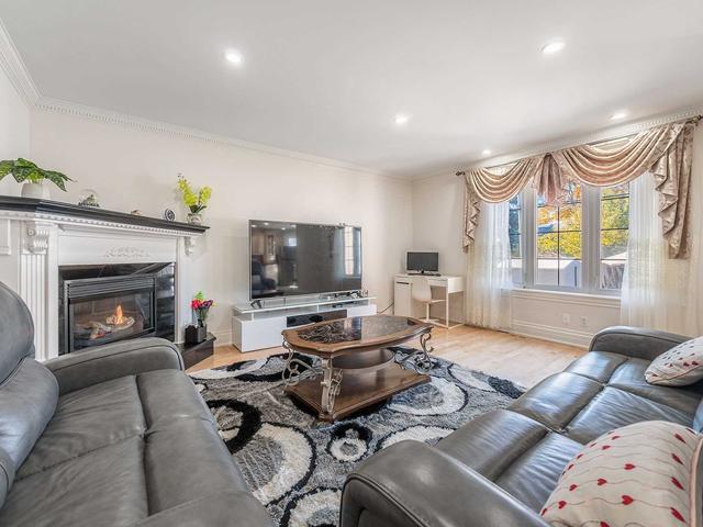 72 Westbourne Ave, House detached with 4 bedrooms, 5 bathrooms and 6 parking in Toronto ON | Image 8