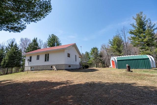 864 County Road 19 Road, House detached with 2 bedrooms, 1 bathrooms and 8 parking in Alfred and Plantagenet ON | Image 5