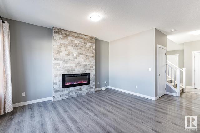 2444 17 Av Nw, House semidetached with 4 bedrooms, 3 bathrooms and null parking in Edmonton AB | Image 16