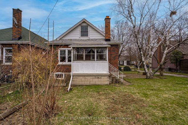 126 Auburn Ave, House detached with 3 bedrooms, 1 bathrooms and 4 parking in Hamilton ON | Image 18