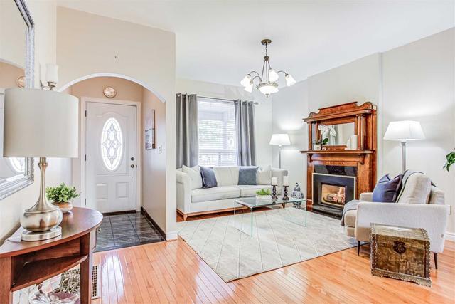 984 Ossington Ave, House semidetached with 3 bedrooms, 2 bathrooms and 2 parking in Toronto ON | Image 25