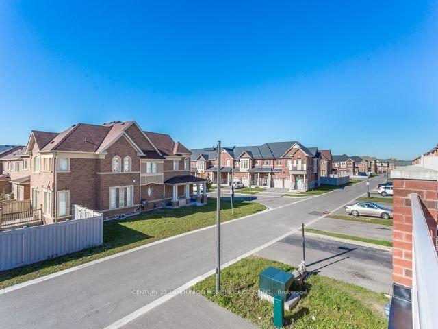 9914 Mccowan Rd W, House attached with 3 bedrooms, 4 bathrooms and 2 parking in Markham ON | Image 5