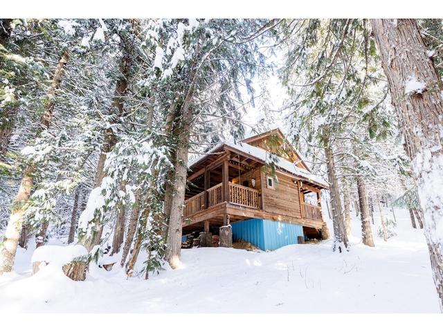 6225 Porto Rico Ymir Road, House detached with 3 bedrooms, 2 bathrooms and null parking in Central Kootenay G BC | Image 88