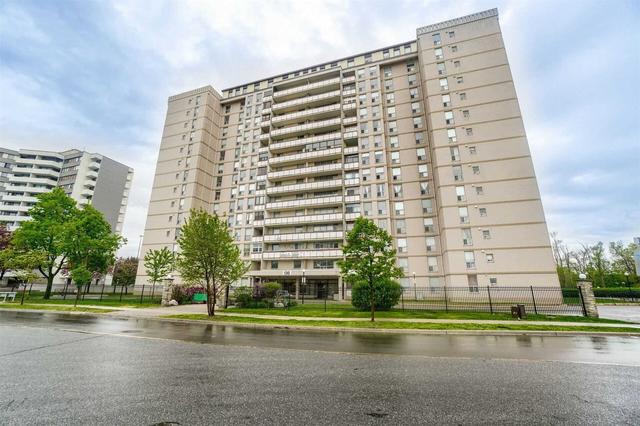 606 - 130 Neptune Dr, Condo with 2 bedrooms, 2 bathrooms and 1 parking in Toronto ON | Image 12