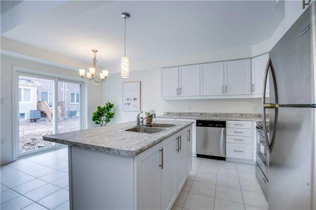 1000 Asleton Blvd, Townhouse with 3 bedrooms, 3 bathrooms and 1 parking in Milton ON | Image 7
