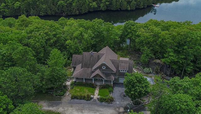 72 Alpine Lane, House detached with 2 bedrooms, 3 bathrooms and 9 parking in South Frontenac ON | Image 1