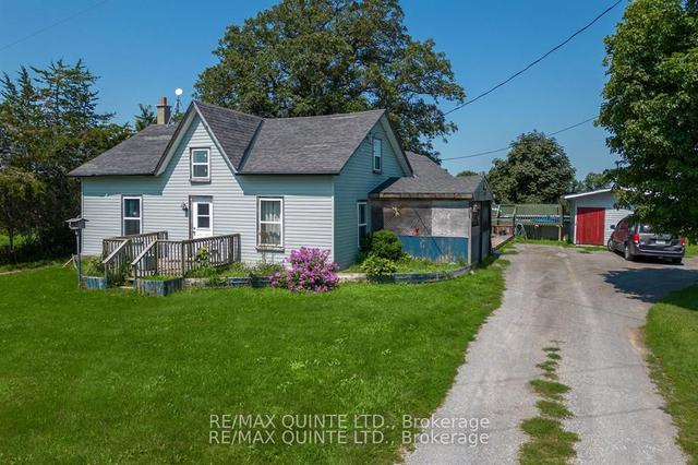862 Christian Rd, Home with 6 bedrooms, 3 bathrooms and 6 parking in Prince Edward County ON | Image 12
