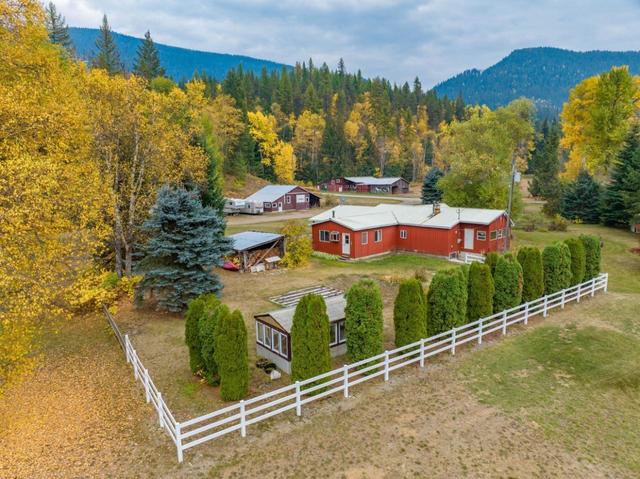120 Rosebud Lake Road, House detached with 2 bedrooms, 1 bathrooms and null parking in Central Kootenay G BC | Image 23