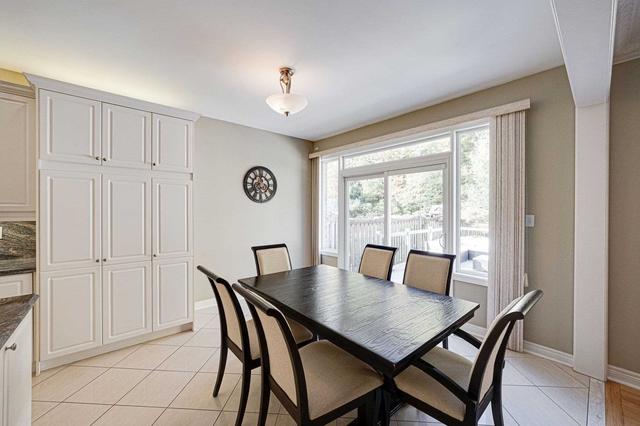294 Thornhill Woods Dr, House detached with 4 bedrooms, 5 bathrooms and 6 parking in Vaughan ON | Image 2