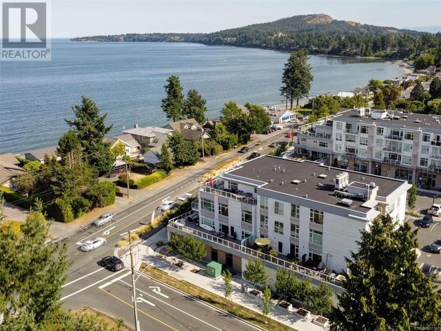 203 - 5118 Cordova Bay Rd, Condo with 2 bedrooms, 2 bathrooms and 2 parking in Saanich BC | Image 2
