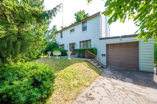 306 King St E, House detached with 3 bedrooms, 1 bathrooms and 13 parking in Mississauga ON | Image 3