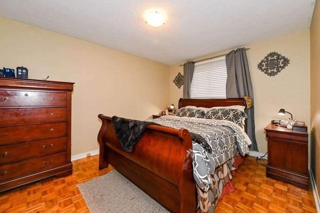 80 Cassander Cres, House detached with 3 bedrooms, 2 bathrooms and 3 parking in Brampton ON | Image 6