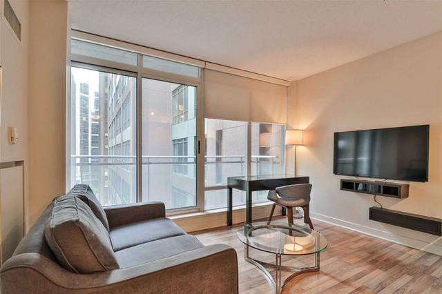 1002 - 8 Colborne St, Condo with 1 bedrooms, 1 bathrooms and 0 parking in Toronto ON | Image 17