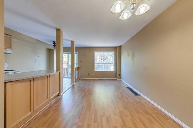 3979 Discovery Crt, House attached with 3 bedrooms, 2 bathrooms and 3 parking in Mississauga ON | Image 18