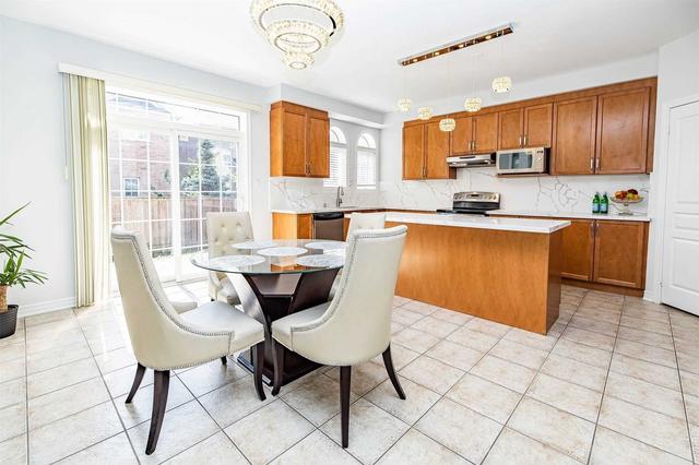 149 Stonechurch Cres, House detached with 4 bedrooms, 4 bathrooms and 6 parking in Markham ON | Image 9