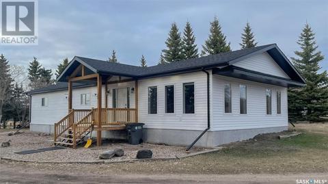 50 7th Avenue, House other with 3 bedrooms, 2 bathrooms and null parking in Qu'Appelle SK | Card Image