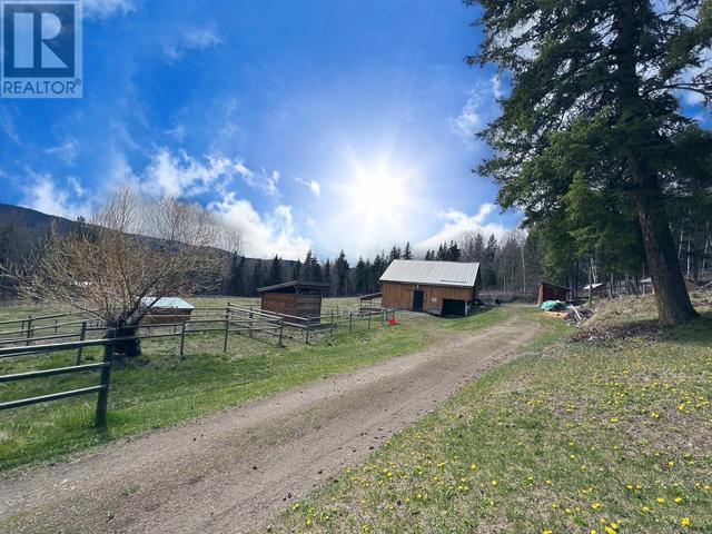 7220 Summit Road, House detached with 4 bedrooms, 2 bathrooms and null parking in Cariboo H BC | Image 40