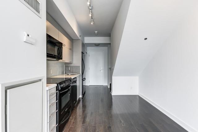 lph26 - 21 Nelson St, Condo with 1 bedrooms, 1 bathrooms and 1 parking in Toronto ON | Image 21