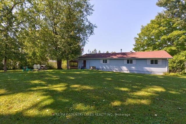 38 Macpherson Cres, House detached with 3 bedrooms, 1 bathrooms and 7 parking in Kawartha Lakes ON | Image 16
