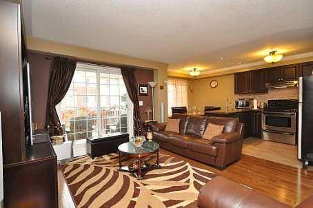 107 - 620 Ferguson Dr, House attached with 3 bedrooms, 2 bathrooms and 2 parking in Milton ON | Image 4