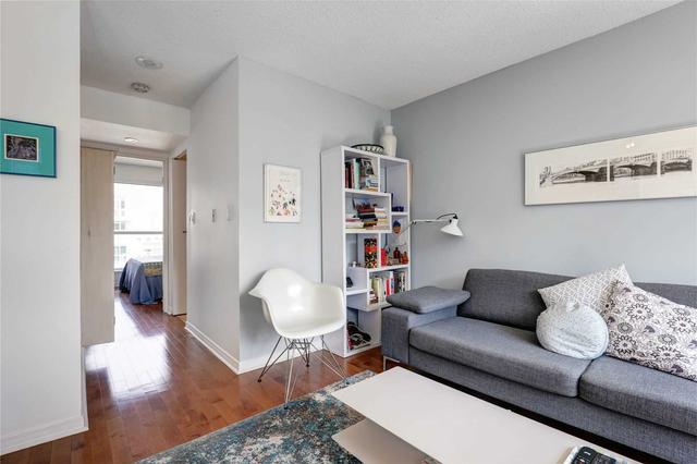 1704 - 230 King St E, Condo with 1 bedrooms, 1 bathrooms and 1 parking in Toronto ON | Image 11