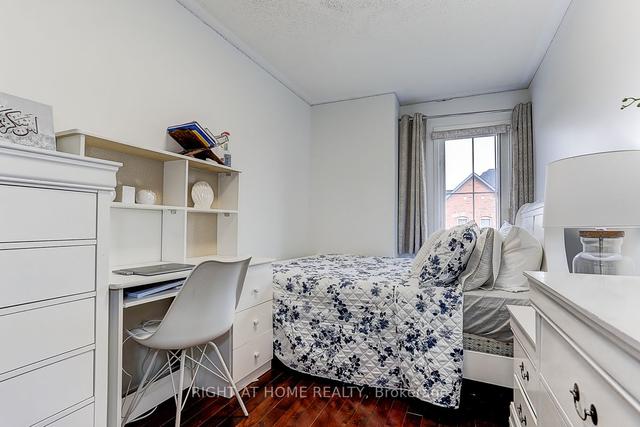 16 Pat Brooks Terr, Townhouse with 3 bedrooms, 4 bathrooms and 2 parking in Toronto ON | Image 14