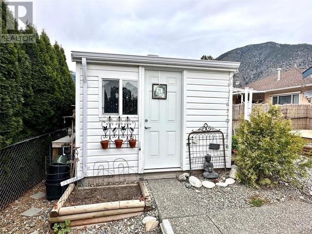 521 - 10th Avenue Unit# 1, House detached with 2 bedrooms, 2 bathrooms and 6 parking in Keremeos BC | Image 29