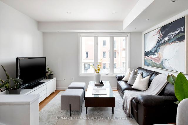 24 - 20 Turntable Cres, Townhouse with 3 bedrooms, 2 bathrooms and 1 parking in Toronto ON | Image 12