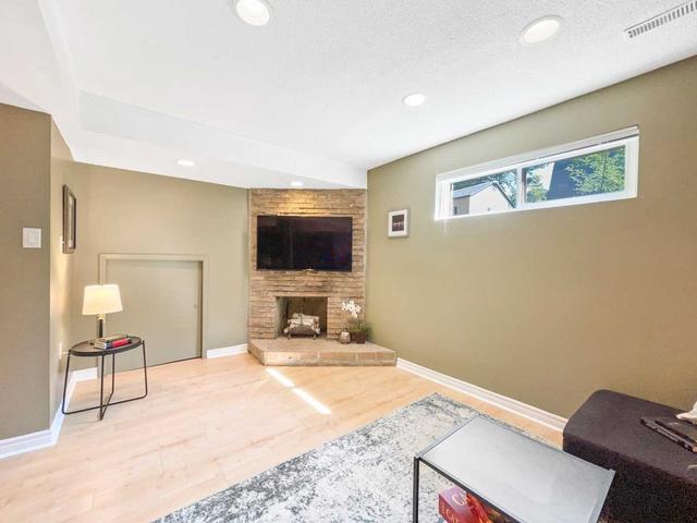 2170 Devlin Dr, House detached with 4 bedrooms, 3 bathrooms and 4 parking in Burlington ON | Image 22