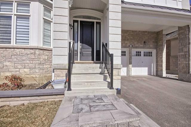 62 Degraaf Cres, House detached with 4 bedrooms, 4 bathrooms and 5 parking in Aurora ON | Image 12