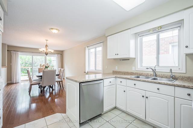 24 Beechlawn Blvd, Home with 2 bedrooms, 3 bathrooms and 3 parking in Guelph ON | Image 13