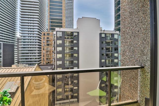 1208 - 55 Bloor St E, Condo with 2 bedrooms, 2 bathrooms and 0 parking in Toronto ON | Image 10