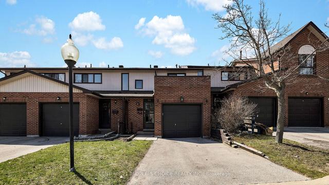 64 Dawson Cres, Townhouse with 3 bedrooms, 3 bathrooms and 2 parking in Brampton ON | Image 33