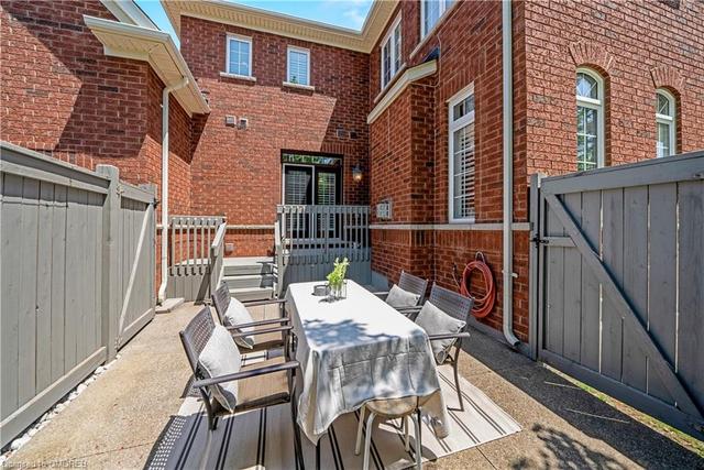 343 Dalgleish Crescent Garden, House semidetached with 4 bedrooms, 3 bathrooms and 6 parking in Milton ON | Image 40