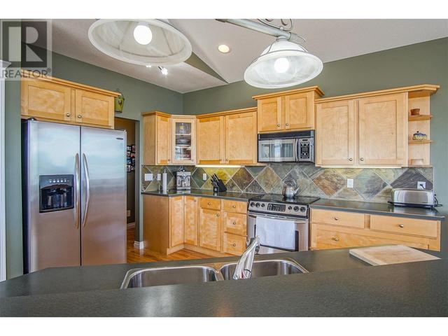 9313 Orchard Ridge Drive, House detached with 5 bedrooms, 4 bathrooms and 3 parking in Coldstream BC | Image 11