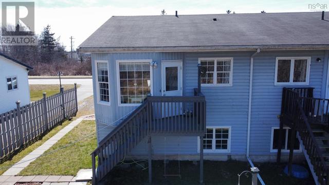 112 Herbert Street, House semidetached with 3 bedrooms, 1 bathrooms and null parking in Yarmouth NS | Image 2