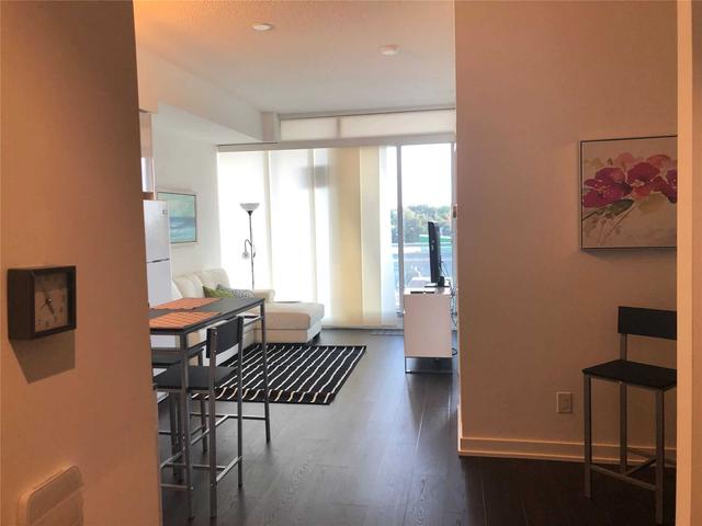 702 - 72 Esther Shiner Blvd, Condo with 1 bedrooms, 1 bathrooms and 1 parking in Toronto ON | Image 4