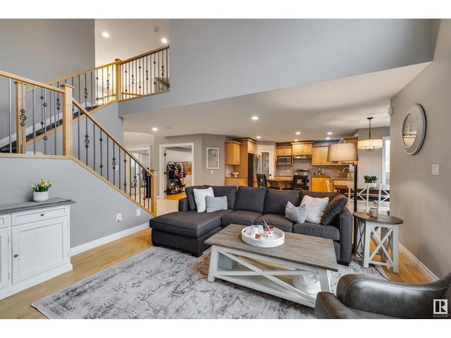 427 Forrest Dr, House detached with 4 bedrooms, 3 bathrooms and null parking in Edmonton AB | Image 12