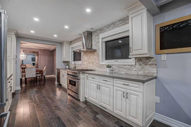 14 Sherin Crt, House detached with 4 bedrooms, 3 bathrooms and 6 parking in Toronto ON | Image 8