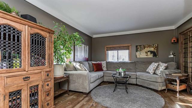 5135 Trafalgar Rd, House detached with 2 bedrooms, 2 bathrooms and 15 parking in Erin ON | Image 2