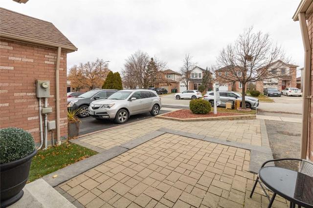 34 Nectarine Cres, House detached with 3 bedrooms, 3 bathrooms and 4 parking in Brampton ON | Image 13