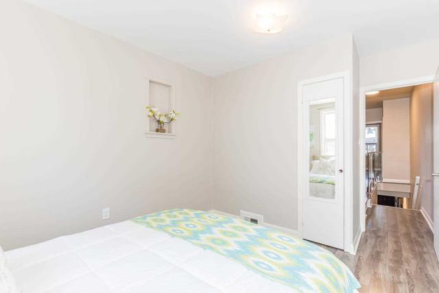 141 Barton Ave, House detached with 3 bedrooms, 3 bathrooms and 2 parking in Toronto ON | Image 16